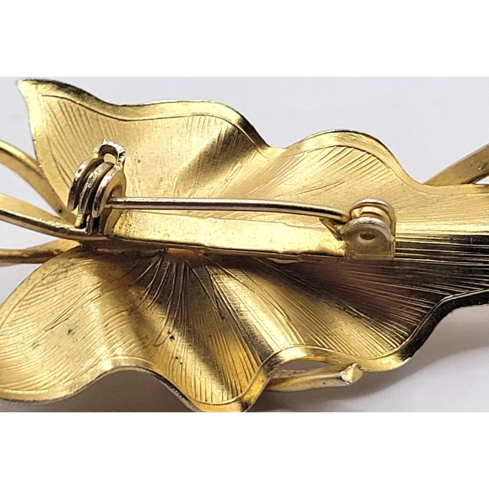 Vintage Gold Tone Brooch Lot Floral & Leaf Berry Design Elegant Textured Metal